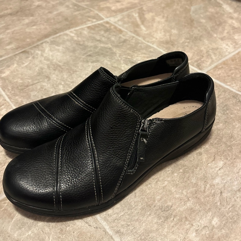 Collection by Clarks women’s shoes - Picture 2 of 4